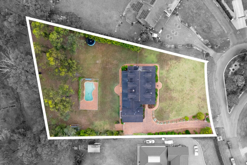 Auction - 17 Burnside Grove - New Property in Windsor Downs - Real Estate by Greg Vincent