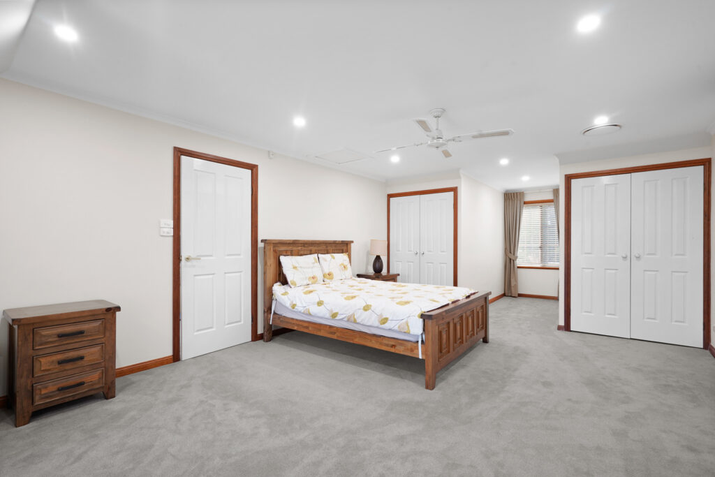 Auction - 17 Burnside Grove - New Property in Windsor Downs - Real Estate by Greg Vincent