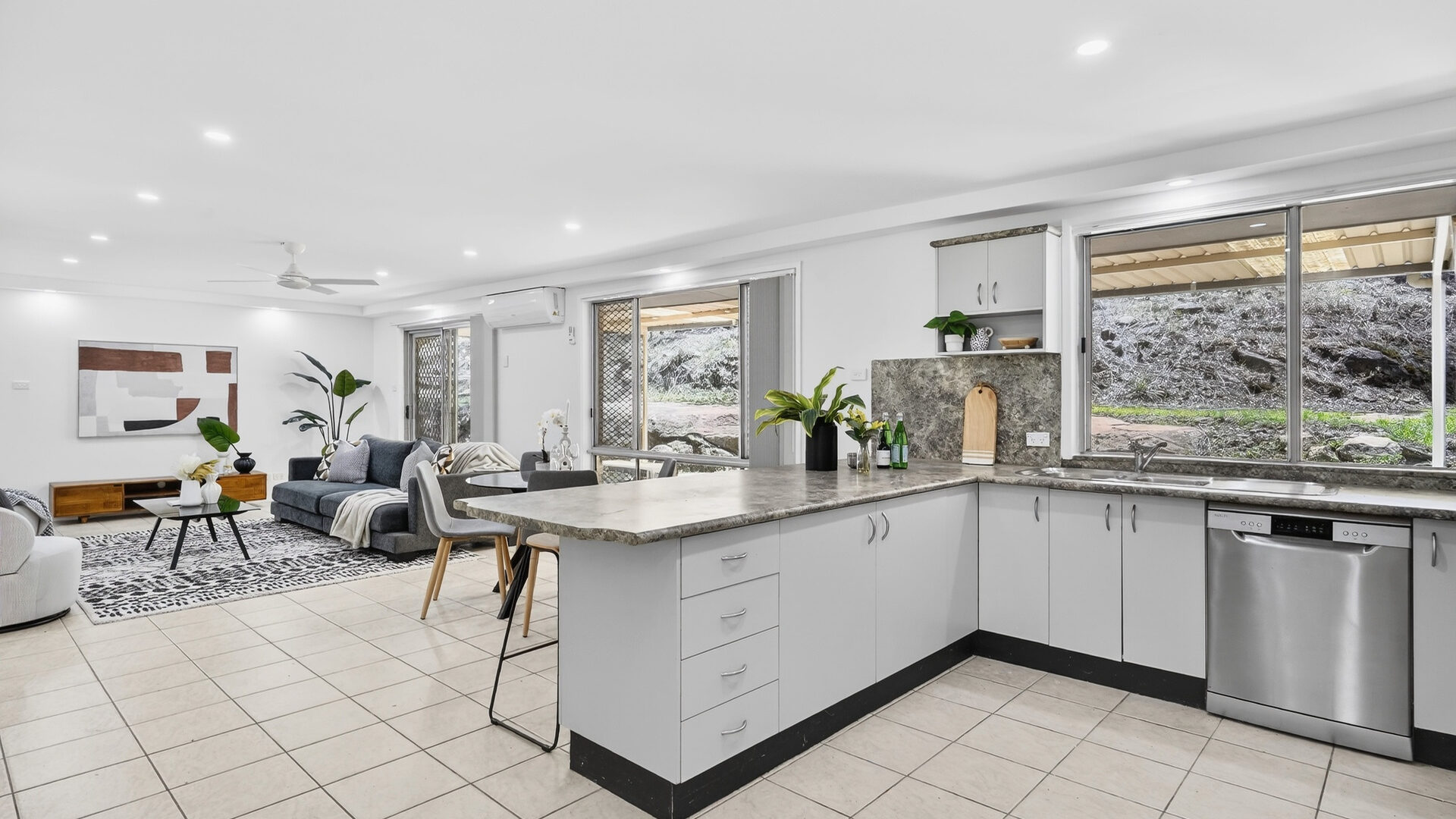 Auction - 32 Willow Brook Place - New Property in Tennyson - Real Estate by Greg Vincent