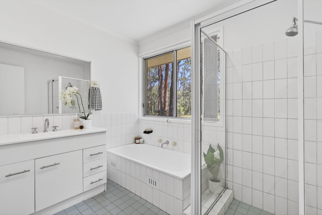Auction - 32 Willow Brook Place - New Property in Tennyson - Real Estate by Greg Vincent