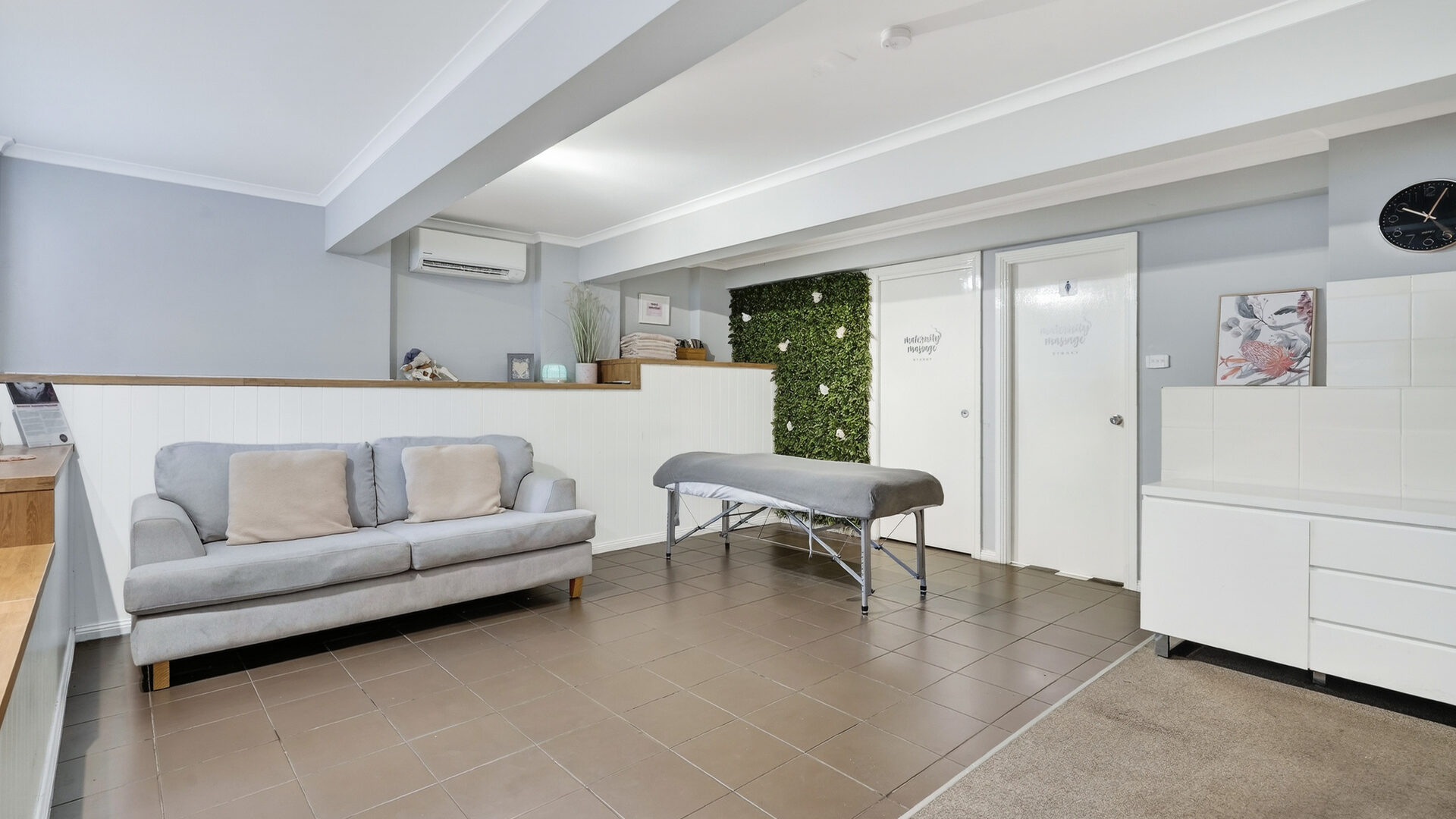 For Sale - 27 James Cook Drive - New Property in Kings Langley - Real Estate by Kim McChlery