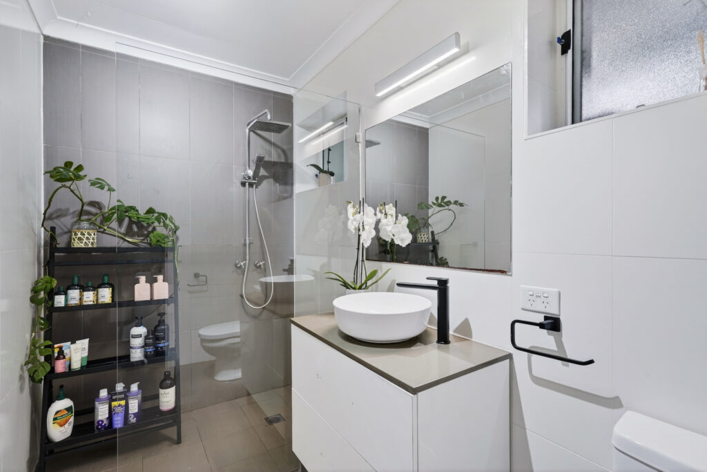 For Sale - 27 James Cook Drive - New Property in Kings Langley - Real Estate by Kim McChlery