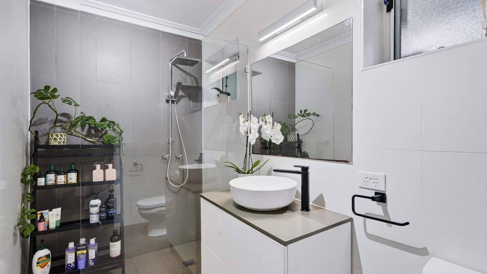 For Sale - 27 James Cook Drive - New Property in Kings Langley - Real Estate by Kim McChlery