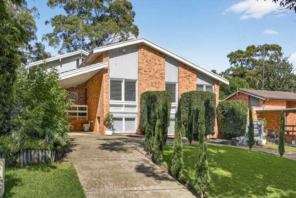 For Sale - 27 James Cook Drive - New Property in Kings Langley - Real Estate by Kim McChlery