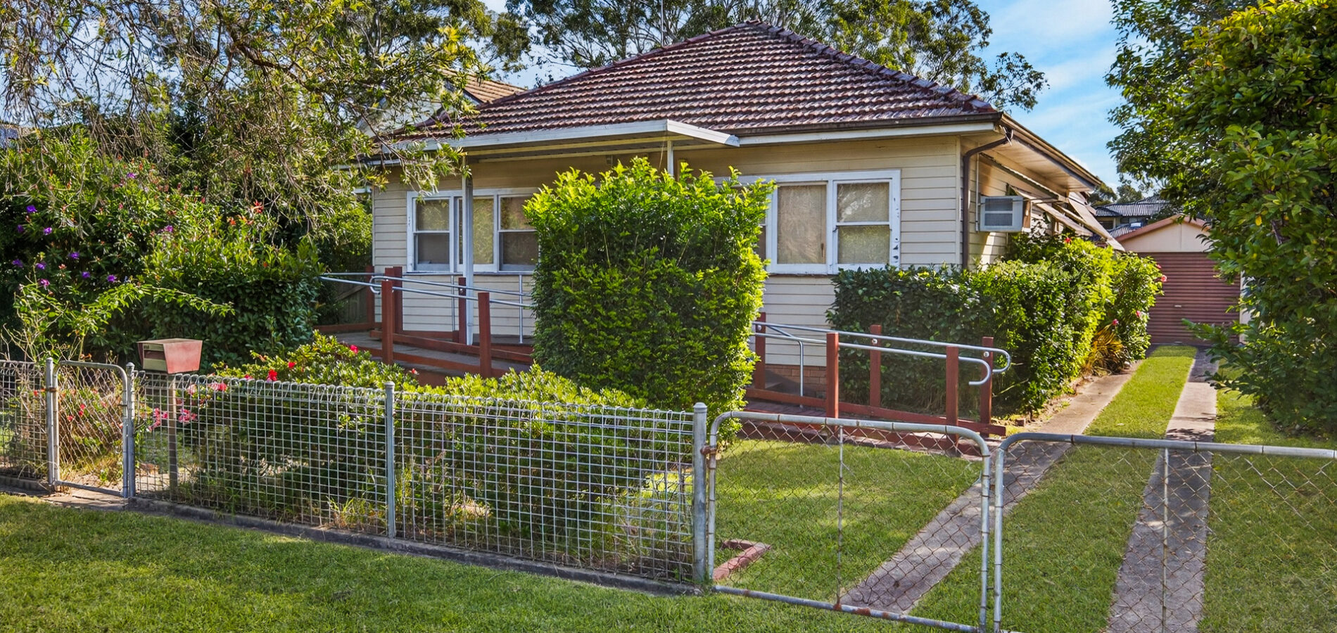 Auction - 42 Budgeree Road - New Property in Toongabbie - Real Estate by Brad Panayiotou