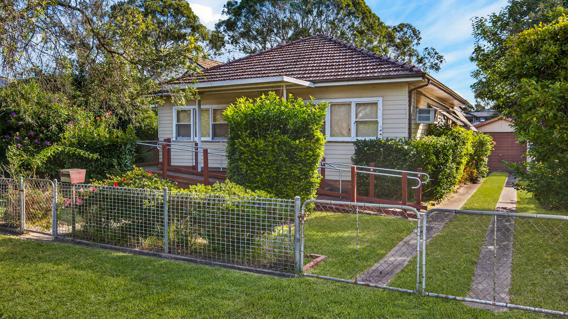 Auction - 42 Budgeree Road - New Property in Toongabbie - Real Estate by Brad Panayiotou