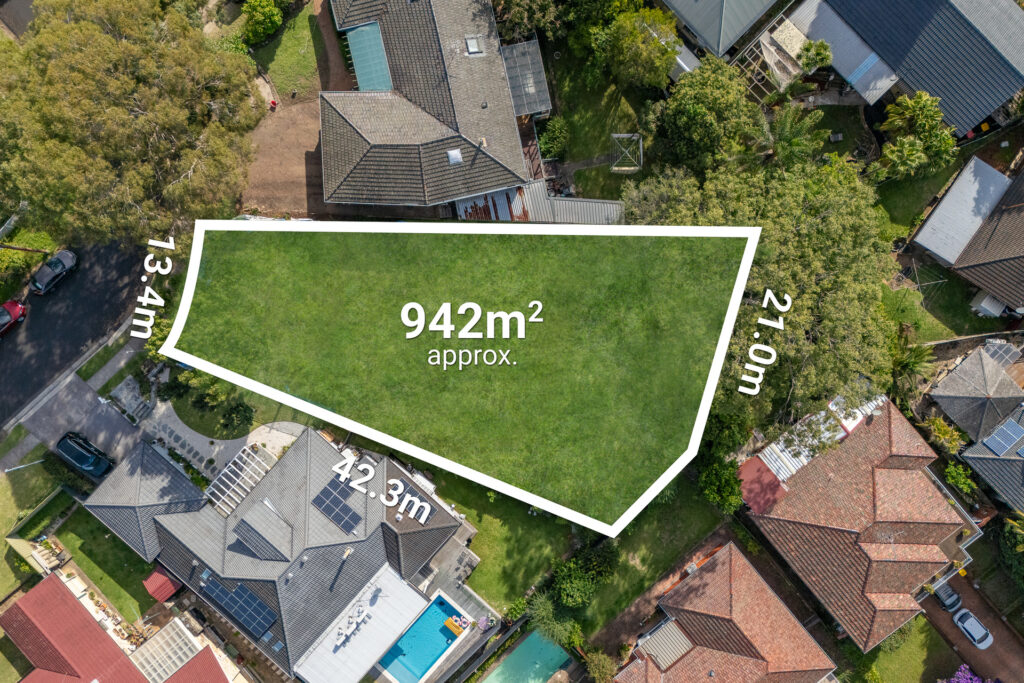 Auction - 5 Sarah Crescent - New Property in Baulkham Hills - Real Estate by Ruma Mundi
