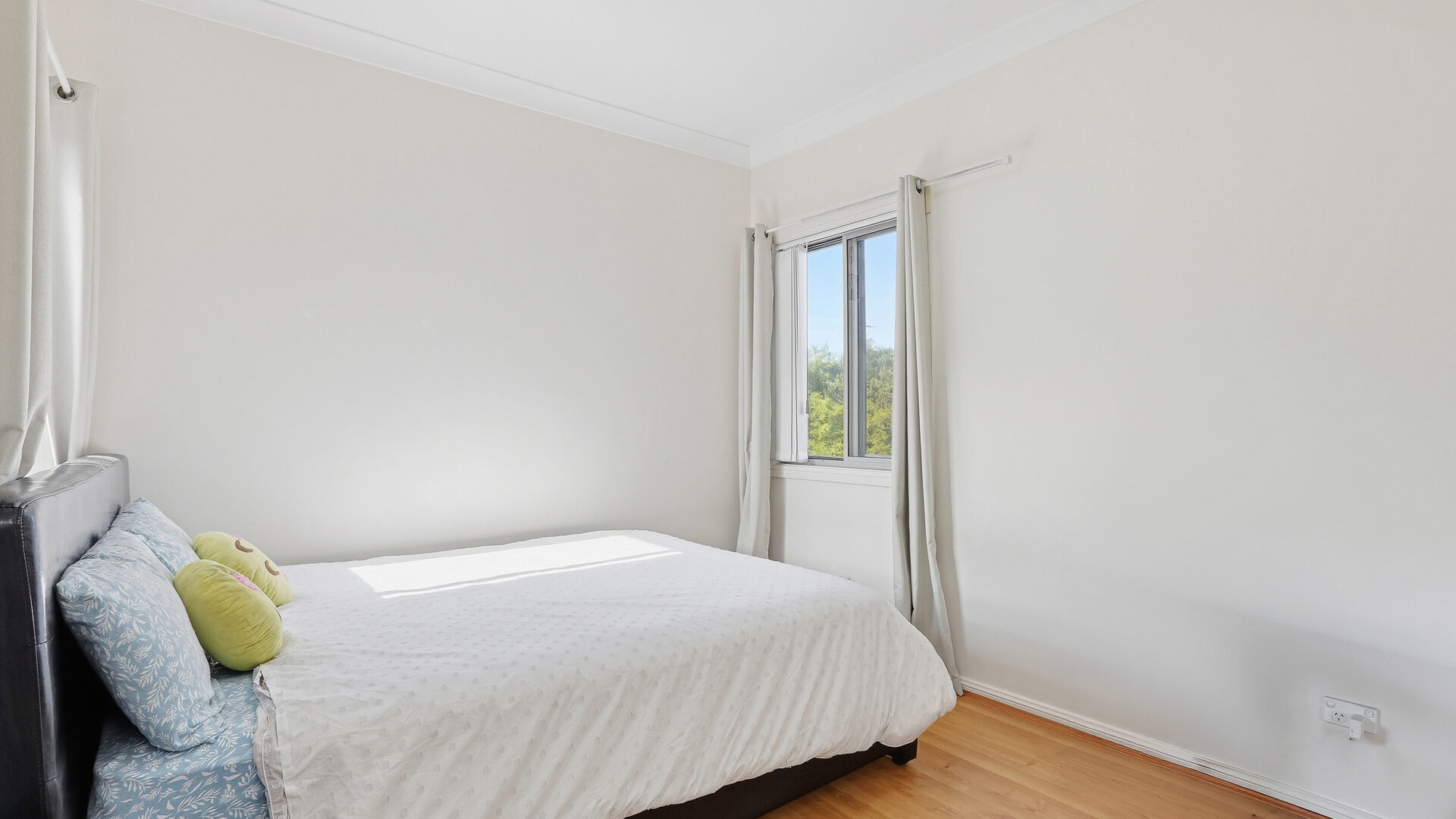 Auction - 2/73 Woodpark Road - New Property in Woodpark - Real Estate by Tariq Jameel