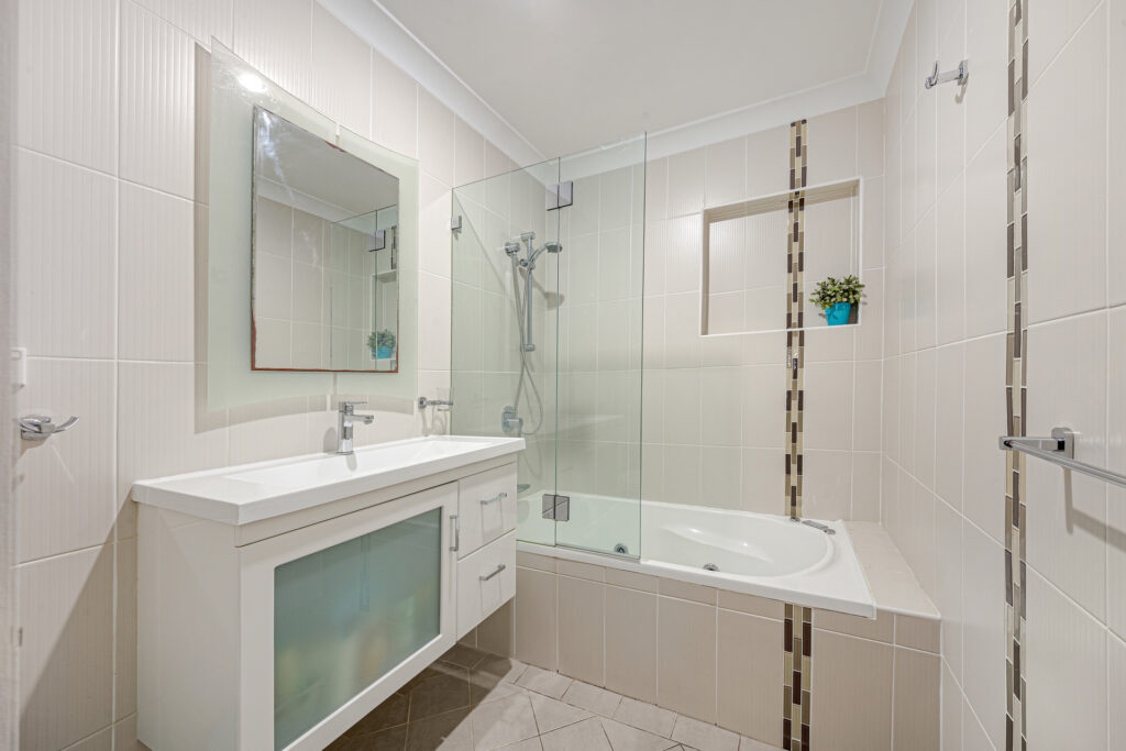 Auction - 114 Lucretia Road - New Property in Seven Hills - Real Estate by Joel Hollings