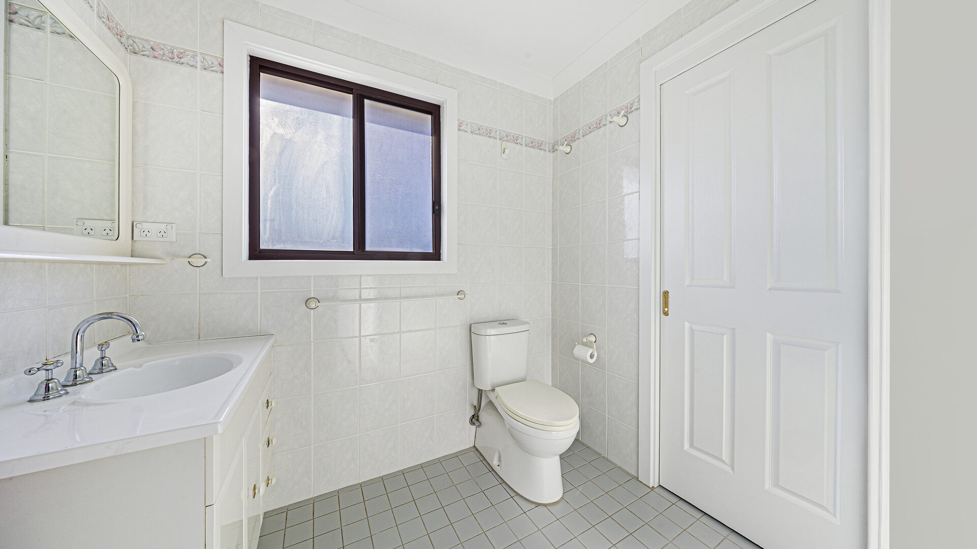 Auction - 114 Lucretia Road - New Property in Seven Hills - Real Estate by Joel Hollings