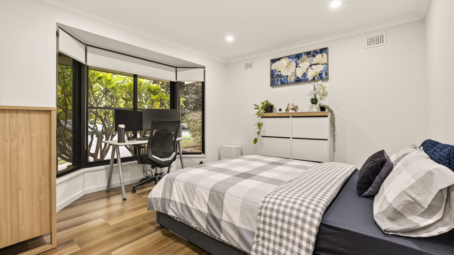 Sold - 89 Oakes Road - New Property in Old Toongabbie - Real Estate by Brad Panayiotou