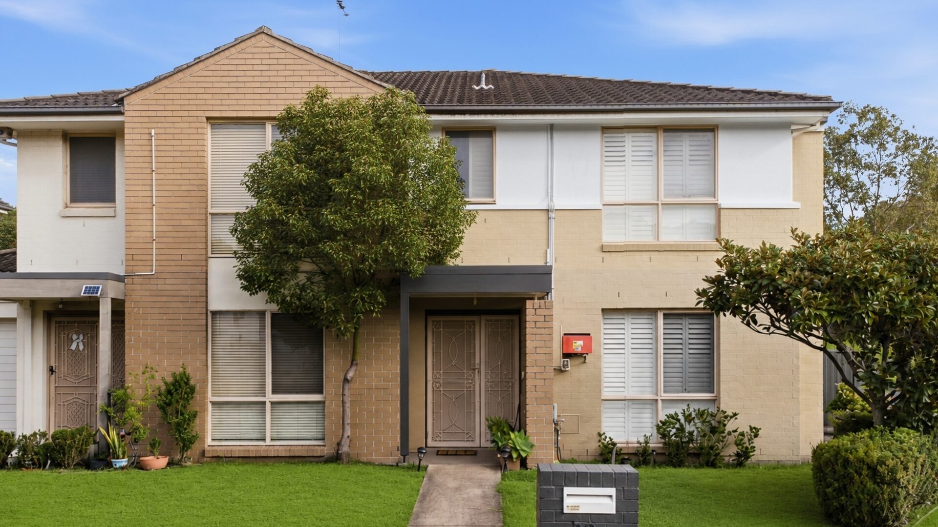 For Sale - 19 Silvereye Circuit - New Property in Woodcroft - Real Estate by Ronald Ramirez