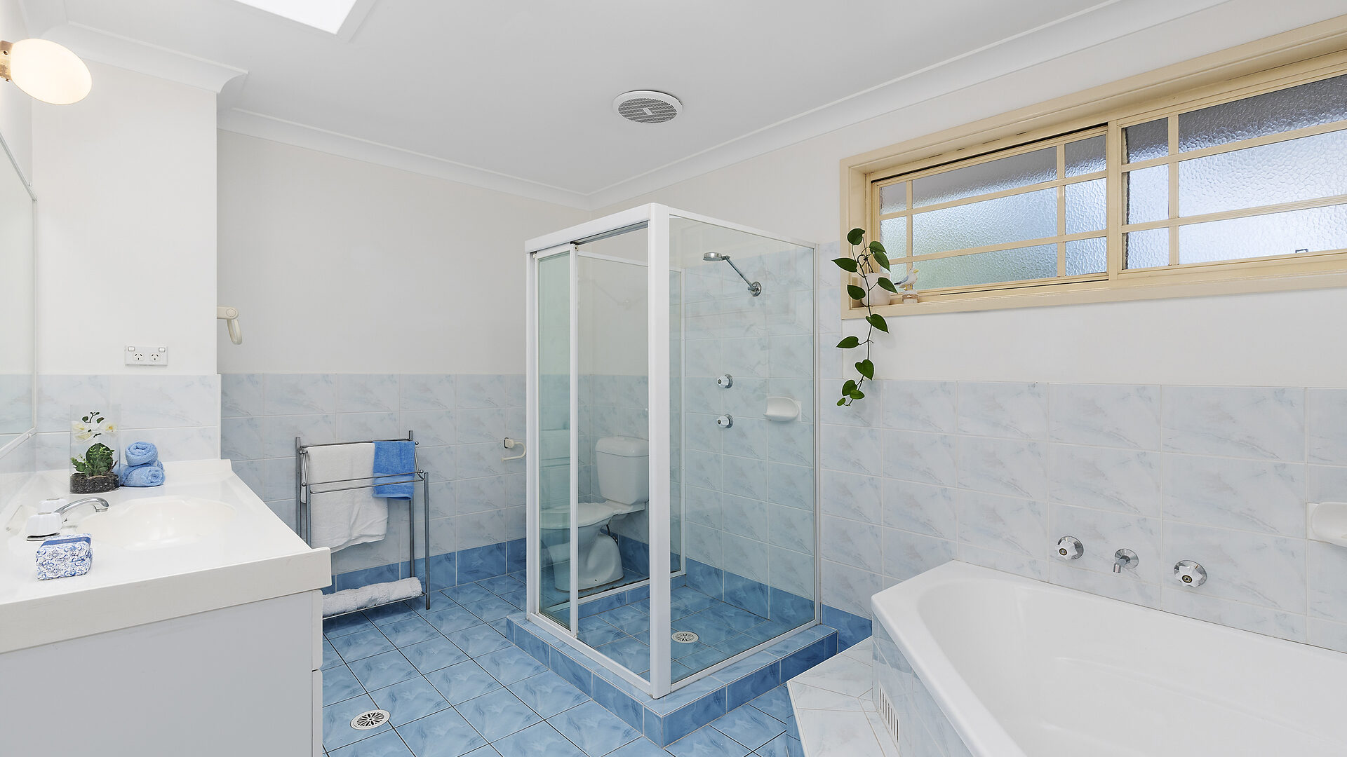 Sold - 2/27 Lyne Road - New Property in Cheltenham - Real Estate by Belinda Hill