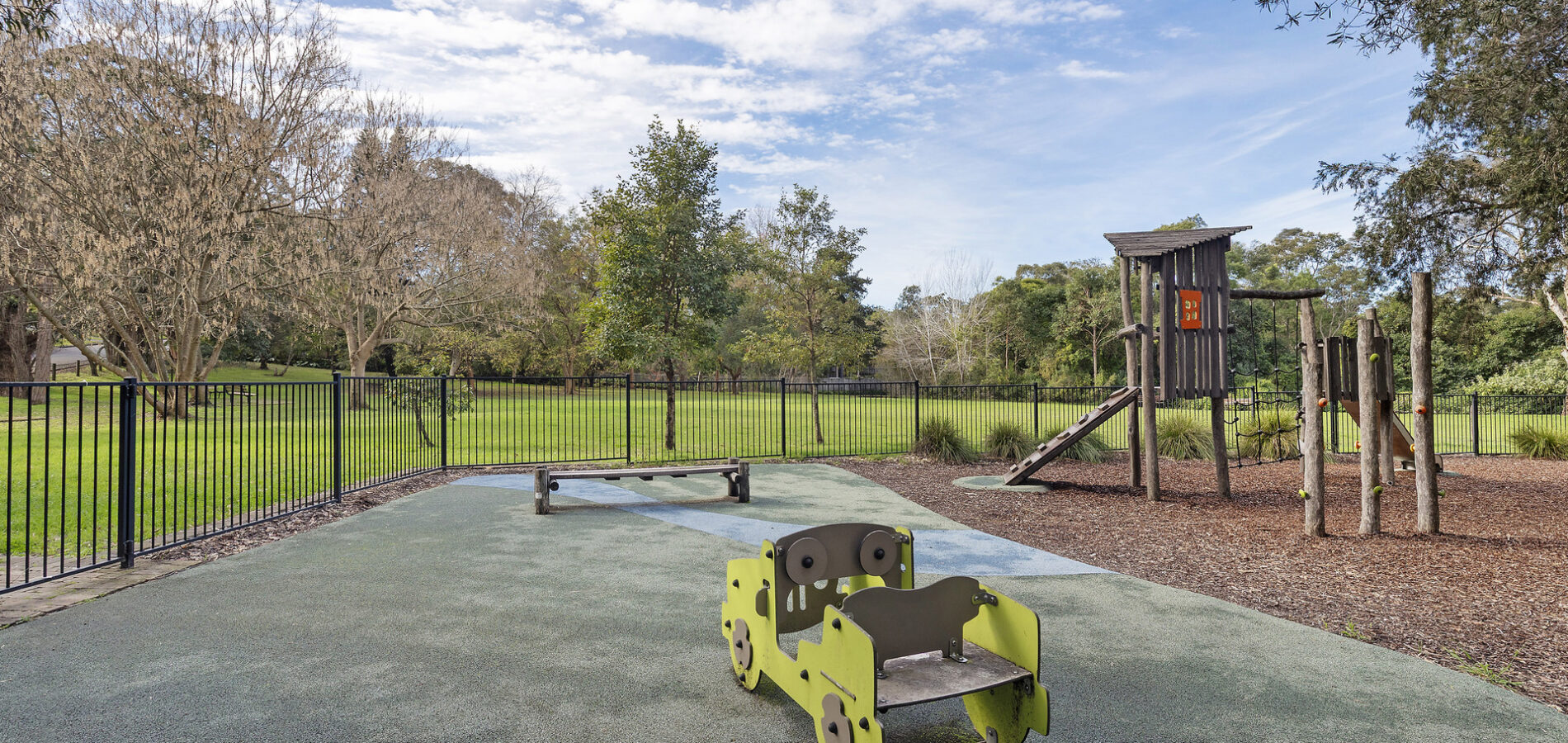 Sold - 2/27 Lyne Road - New Property in Cheltenham - Real Estate by Belinda Hill
