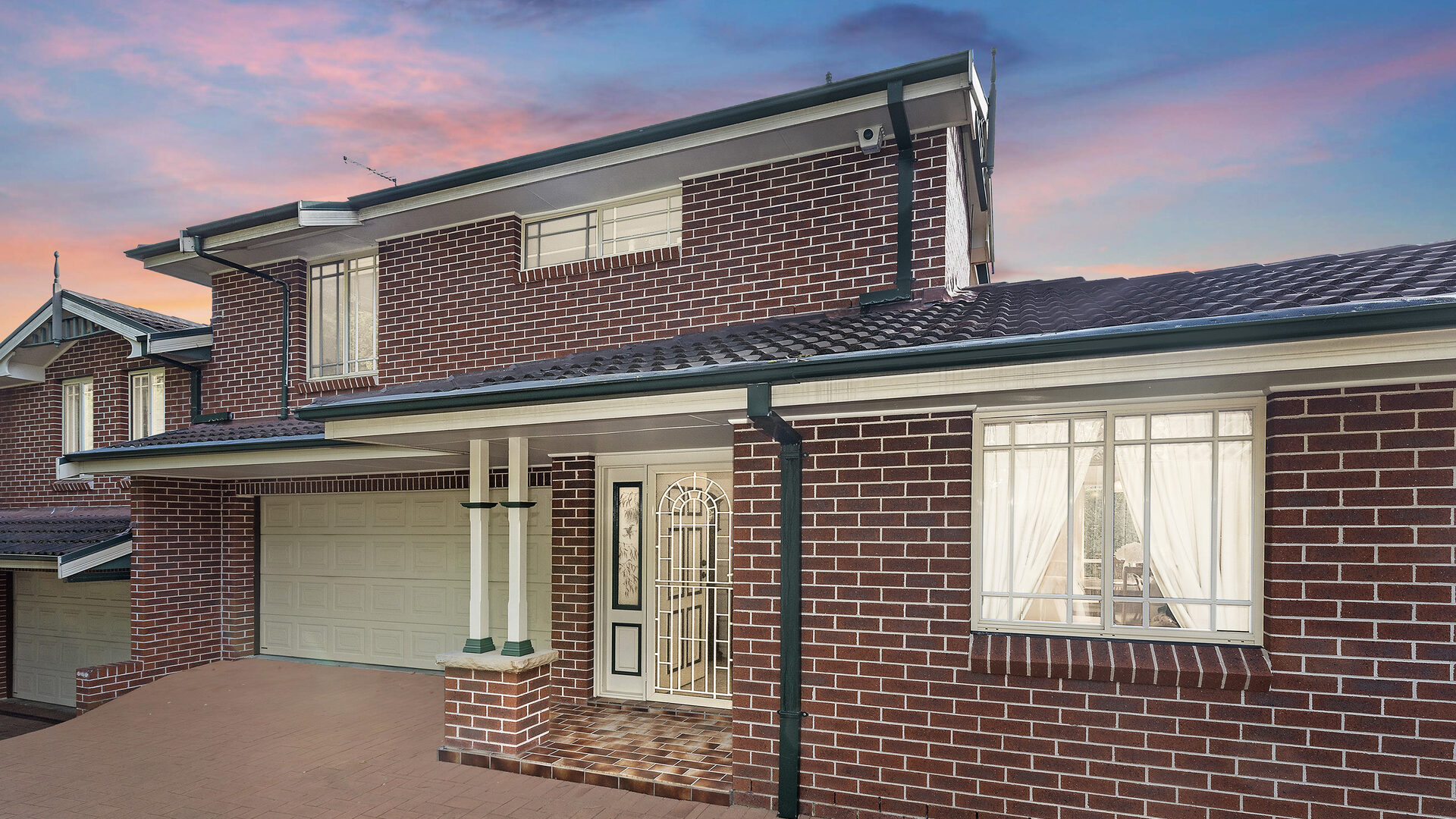 Sold - 2/27 Lyne Road - New Property in Cheltenham - Real Estate by Belinda Hill