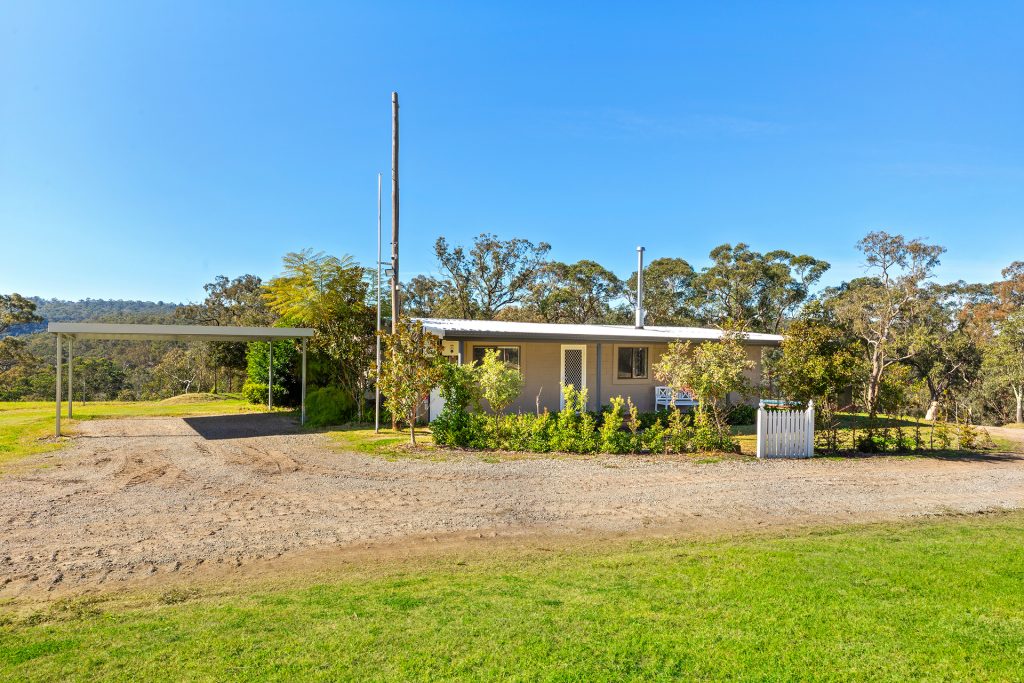 For Sale - 3 Bloodwood Place - New Property in Kenthurst - Real Estate by Louis Stapleton
