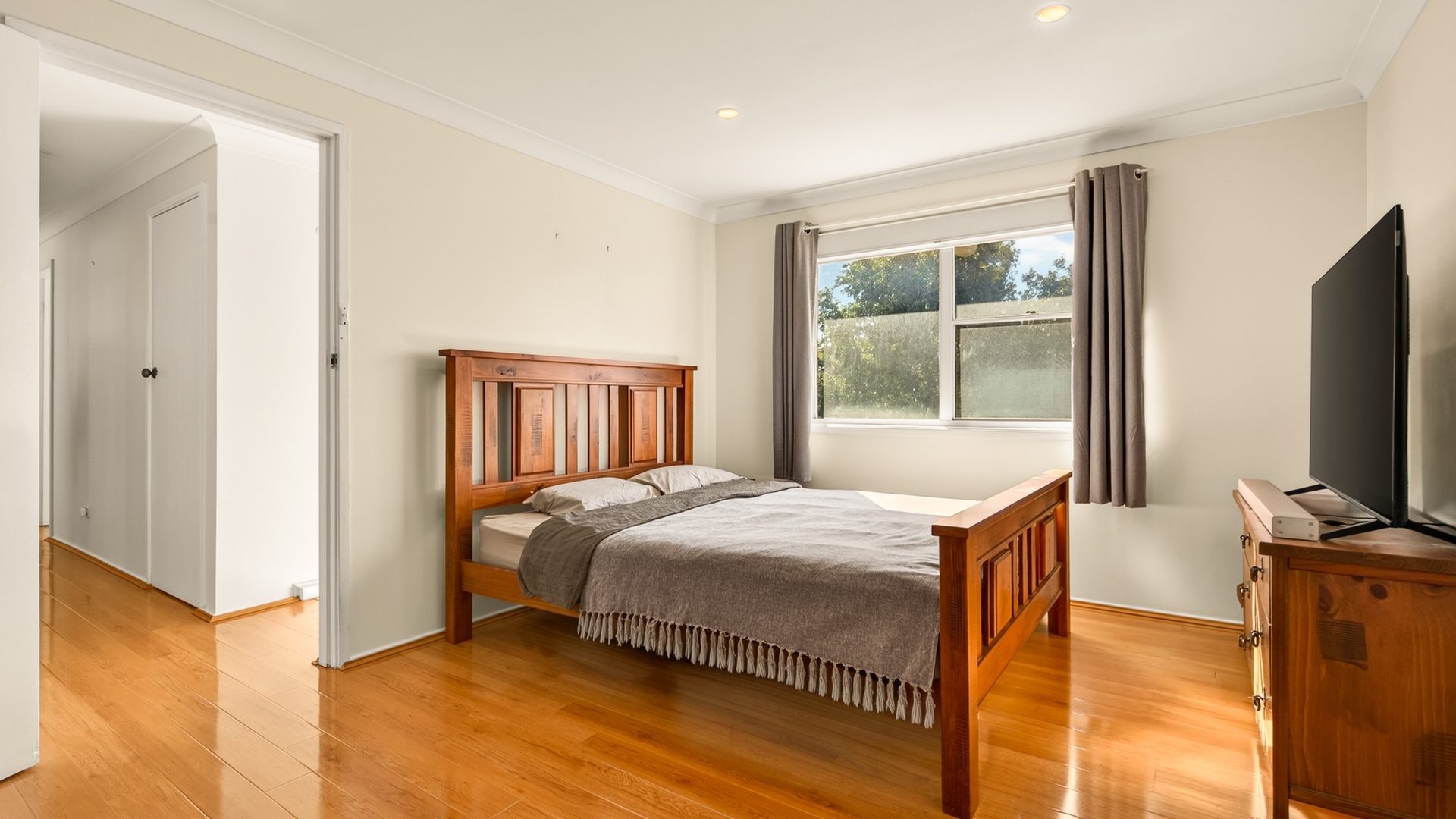 Sold - 169 Joseph Banks Drive - New Property in Kings Langley - Real Estate by Kim McChlery