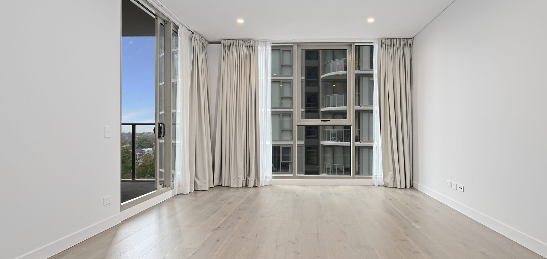 601/8 Chambers Court, Epping