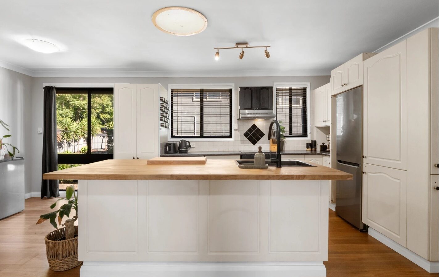 For Sale - 3 Waratah Street - New Property in Bowen Mountain - Real Estate by Nicole Cooney
