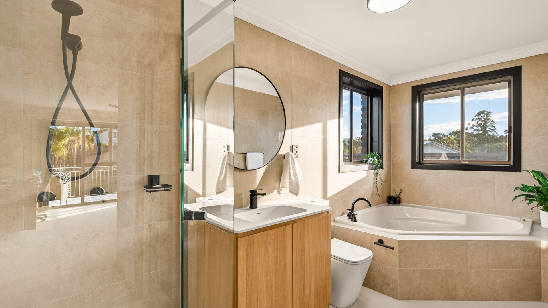 For Sale - 4 Hicks Place - New Property in Kings Langley - Real Estate by Kim McChlery
