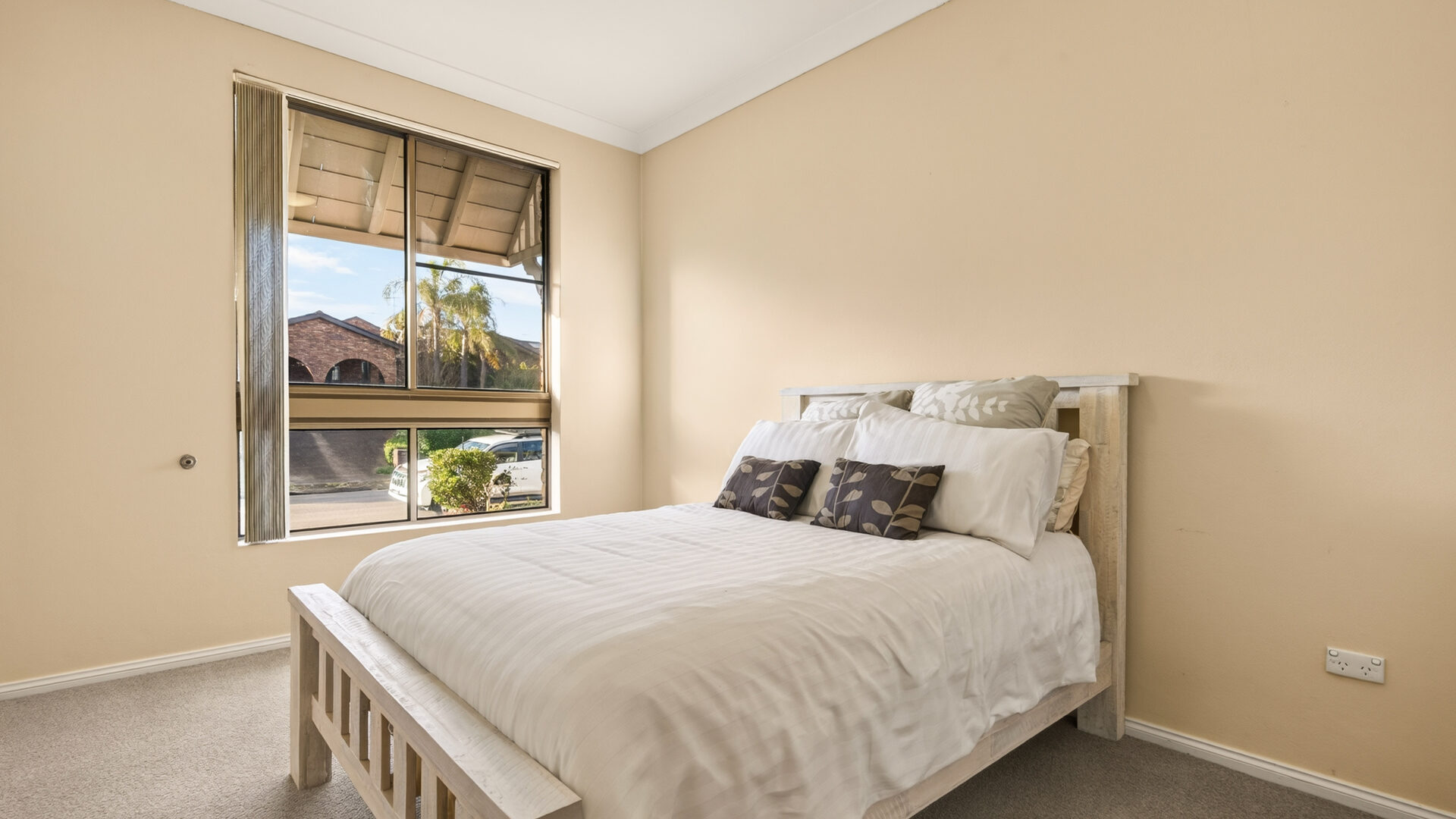 For Sale - 4 Hicks Place - New Property in Kings Langley - Real Estate by Kim McChlery