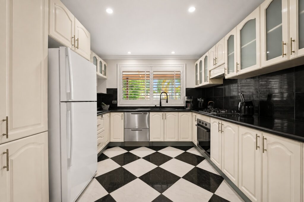 For Sale - 4 Nina Place - New Property in Oakhurst - Real Estate by George Davidson