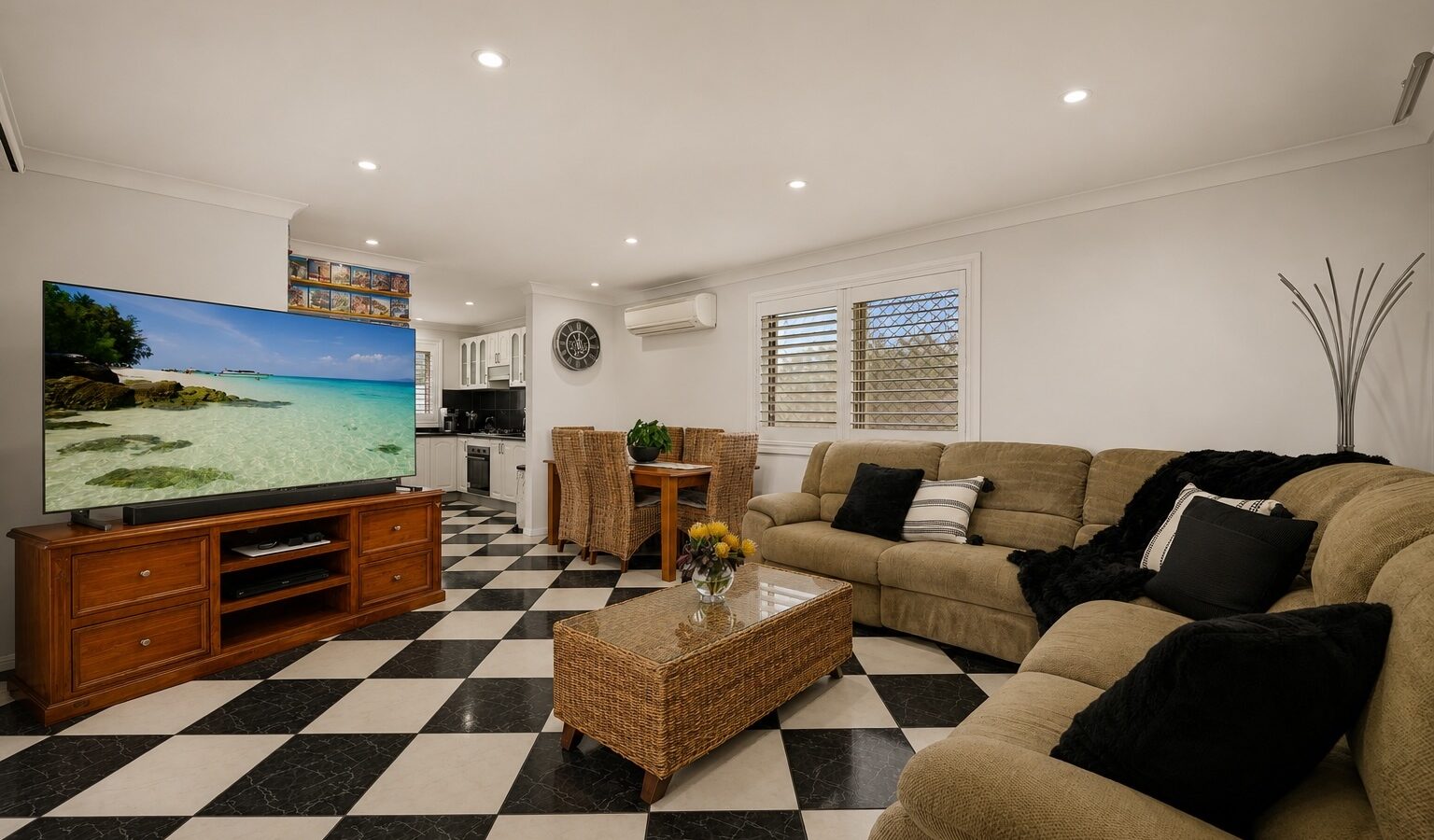 For Sale - 4 Nina Place - New Property in Oakhurst - Real Estate by George Davidson