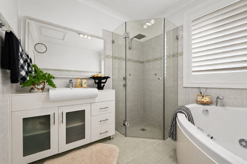 For Sale - 4 Nina Place - New Property in Oakhurst - Real Estate by George Davidson