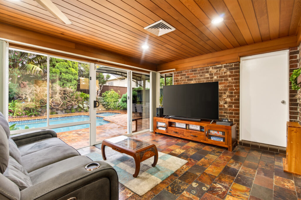Auction - 91 Eaton Road - New Property in West Pennant Hills - Real Estate by Mark Vinogradov