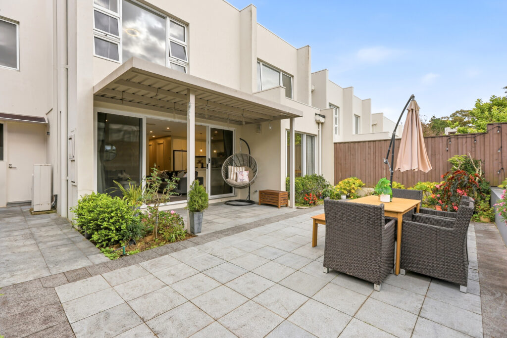For Sale - 7 Waterstone Crescent - New Property in Bella Vista - Real Estate by Maree McCrorie