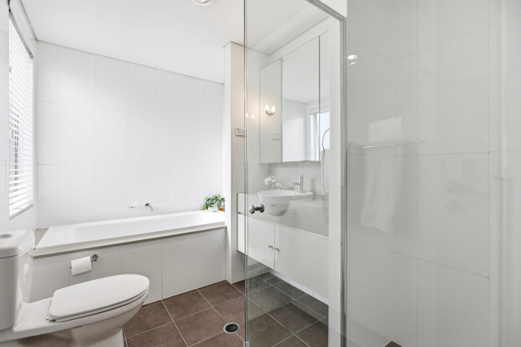 For Sale - 7 Waterstone Crescent - New Property in Bella Vista - Real Estate by Maree McCrorie