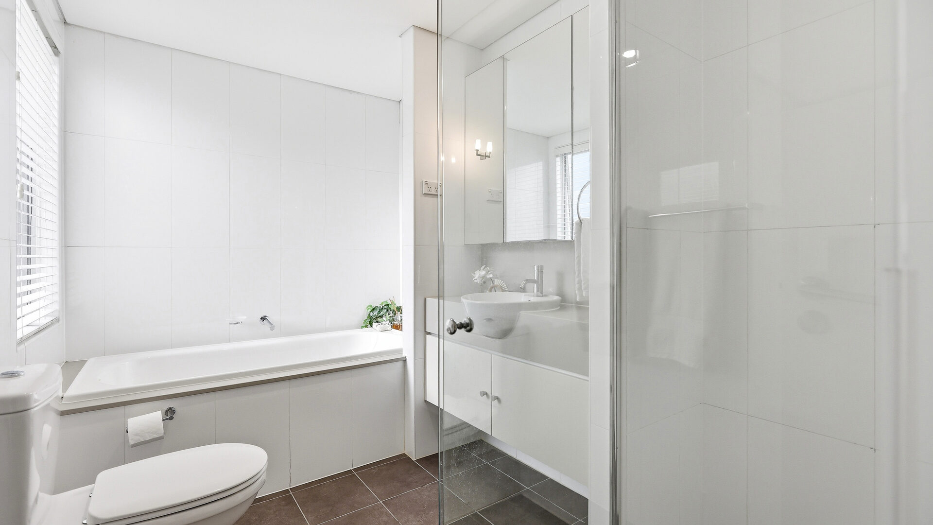 For Sale - 7 Waterstone Crescent - New Property in Bella Vista - Real Estate by Maree McCrorie