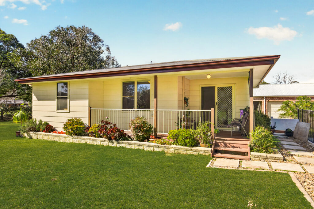 For Sale - 20 Nicholson Place - New Property in Windsor Downs - Real Estate by Greg Vincent
