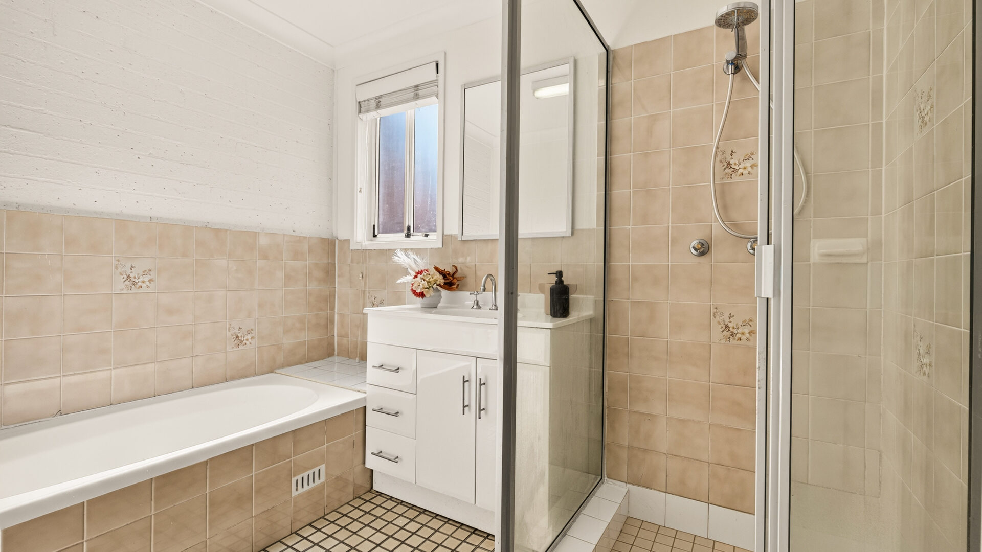 For Sale - 4/16 Patricia Street - New Property in Blacktown - Real Estate by Monique Layoun