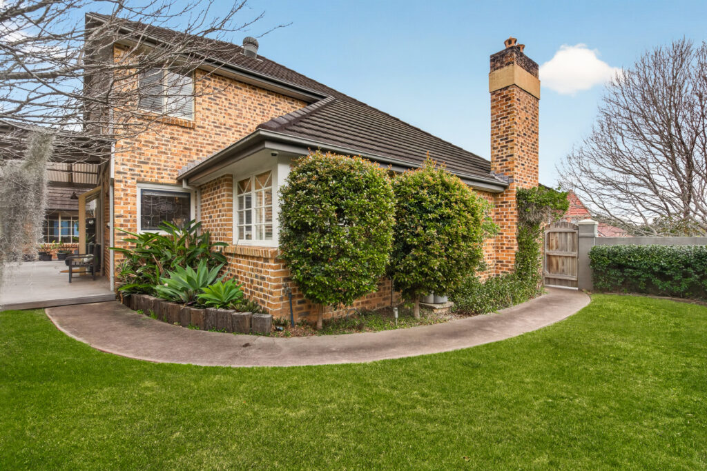 Auction - 2 Argyle Place - New Property in West Pennant Hills - Real Estate by Mark Vinogradov