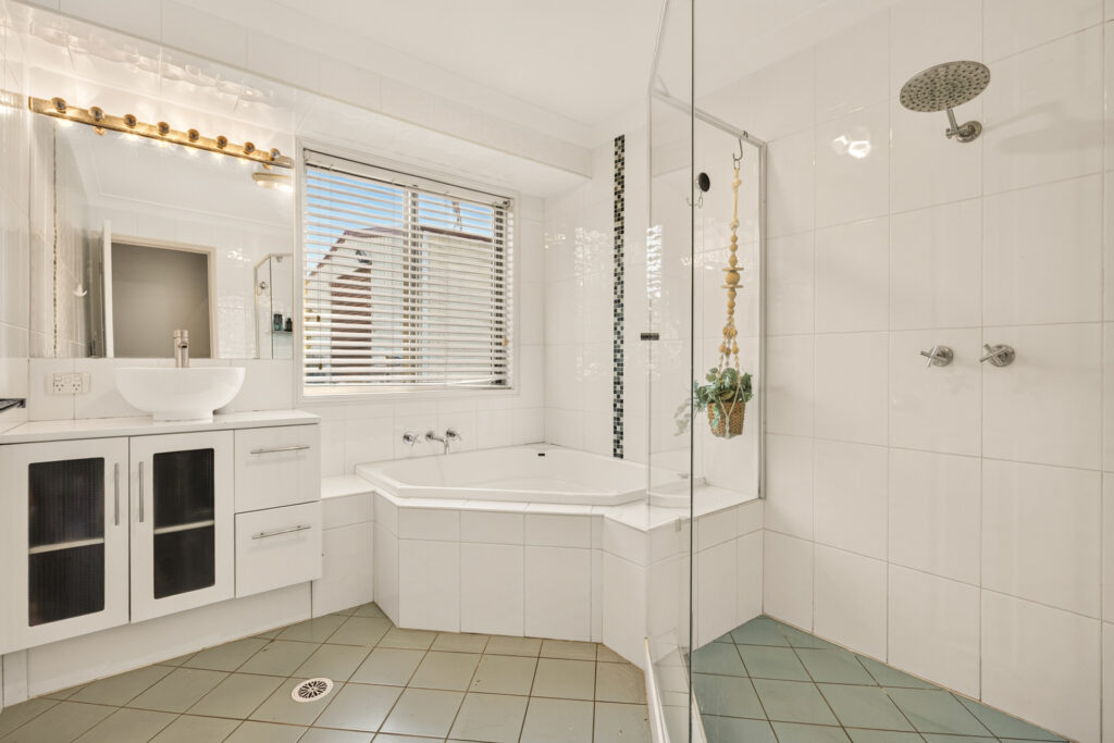 For Sale - 20 Nicholson Place - New Property in Windsor Downs - Real Estate by Greg Vincent