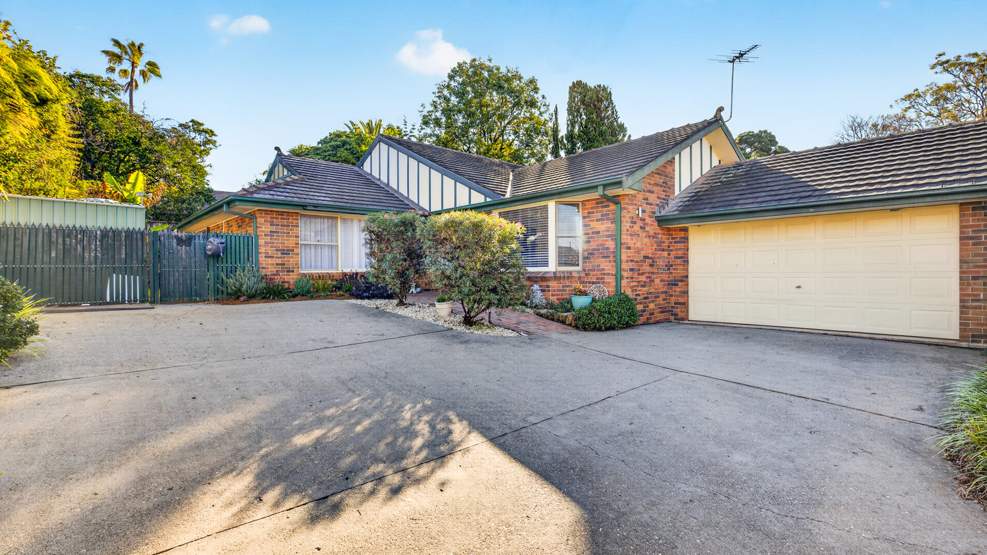 Auction - 2/13 Wyldwood Crescent - New Property in Baulkham Hills - Real Estate by Ana Bujak