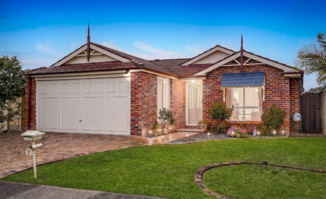 For Sale - 7 Mindona Way - New Property in Woodcroft - Real Estate by Sam Yazdi