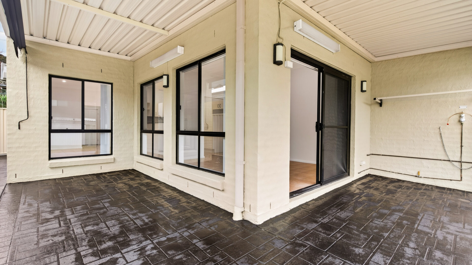 Auction - 2/778 Merrylands Road - New Property in Greystanes - Real Estate by Monique Layoun