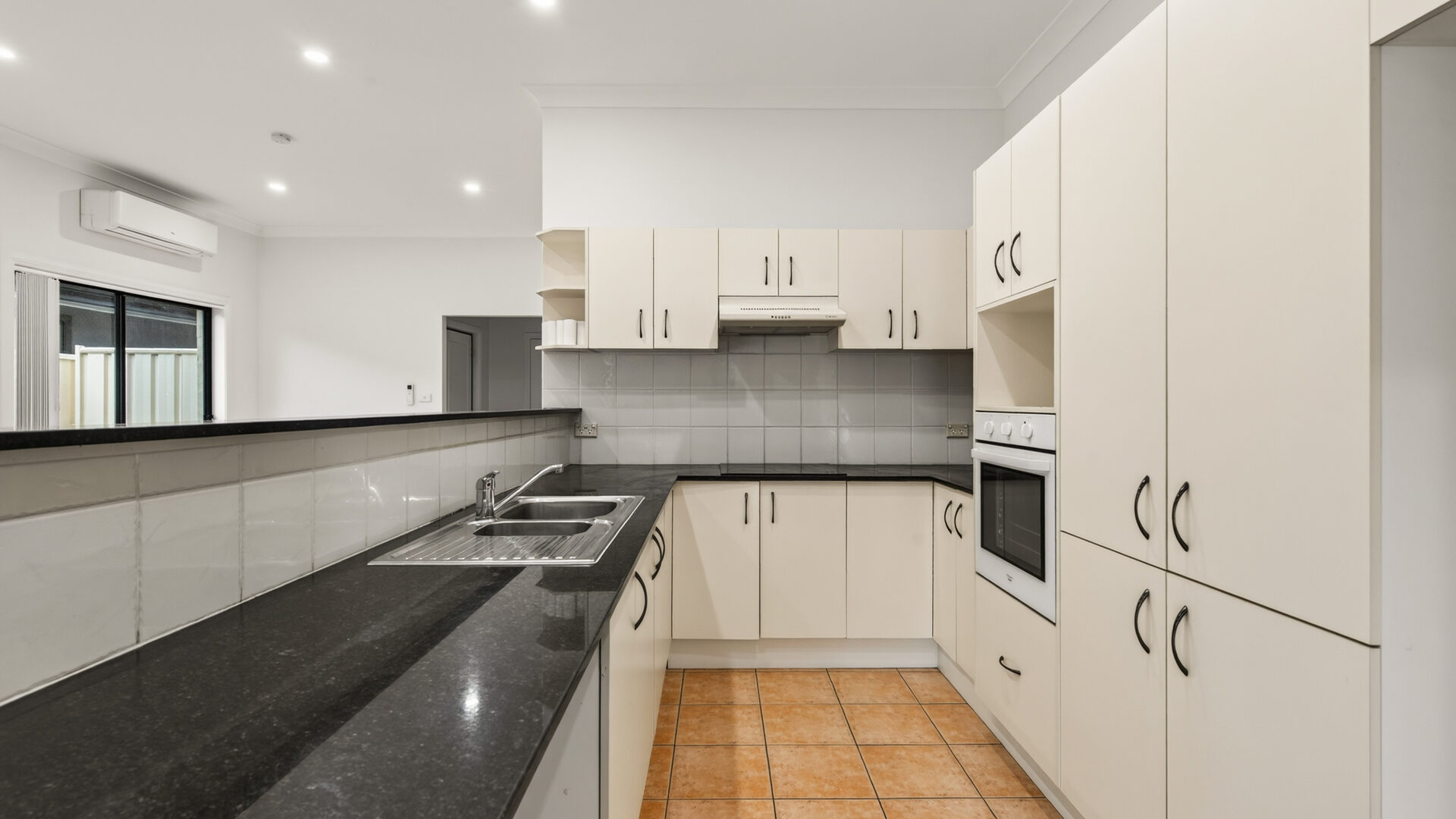 Auction - 2/778 Merrylands Road - New Property in Greystanes - Real Estate by Monique Layoun