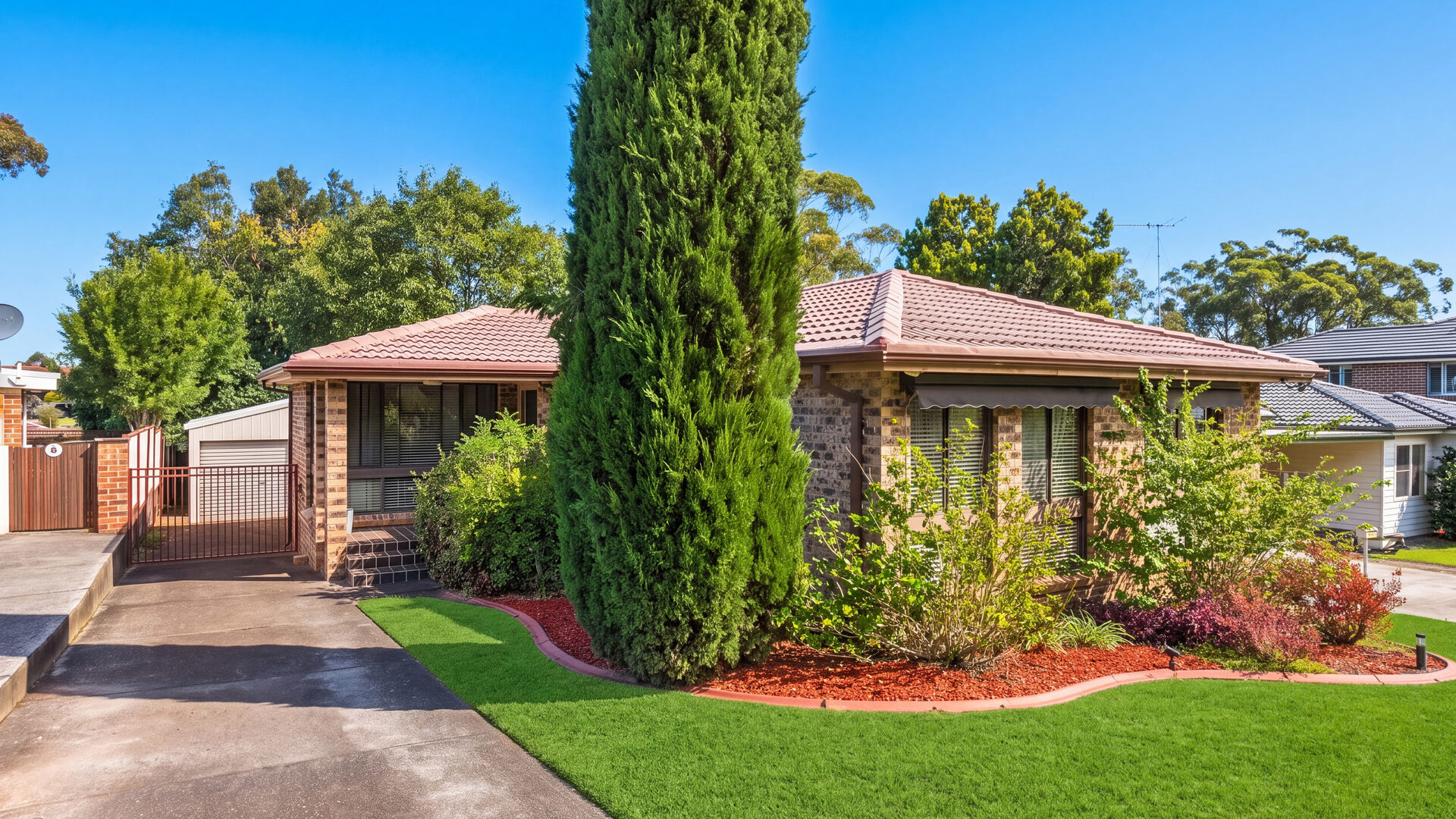 For Sale - 28 Veronica Crescent - New Property in Seven Hills - Real Estate by Peter Sutherland