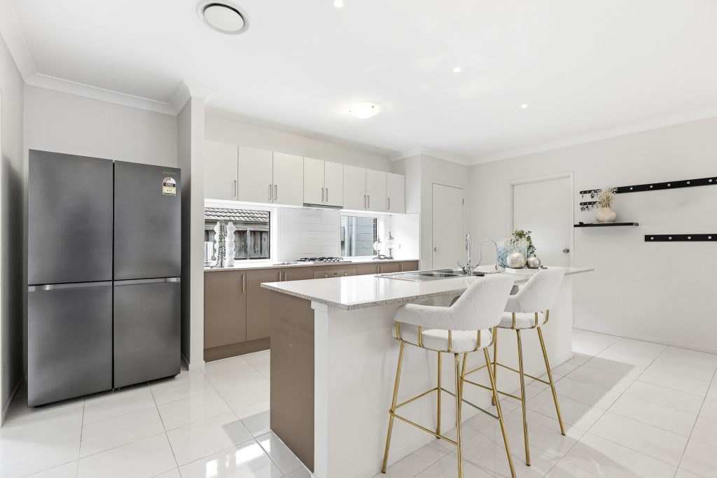 For Sale - 27 Greenview Parade - New Property in The Ponds - Real Estate by Paul Land