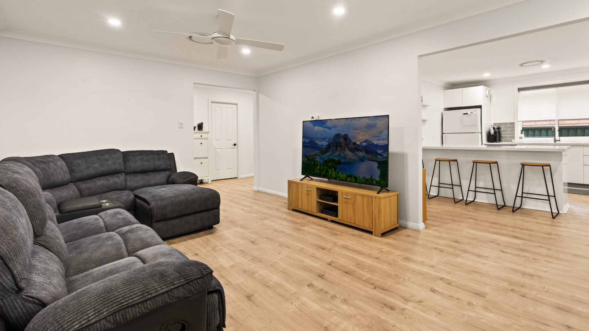 For Sale - 609 George Street - New Property in South Windsor - Real Estate by Seb Saggu