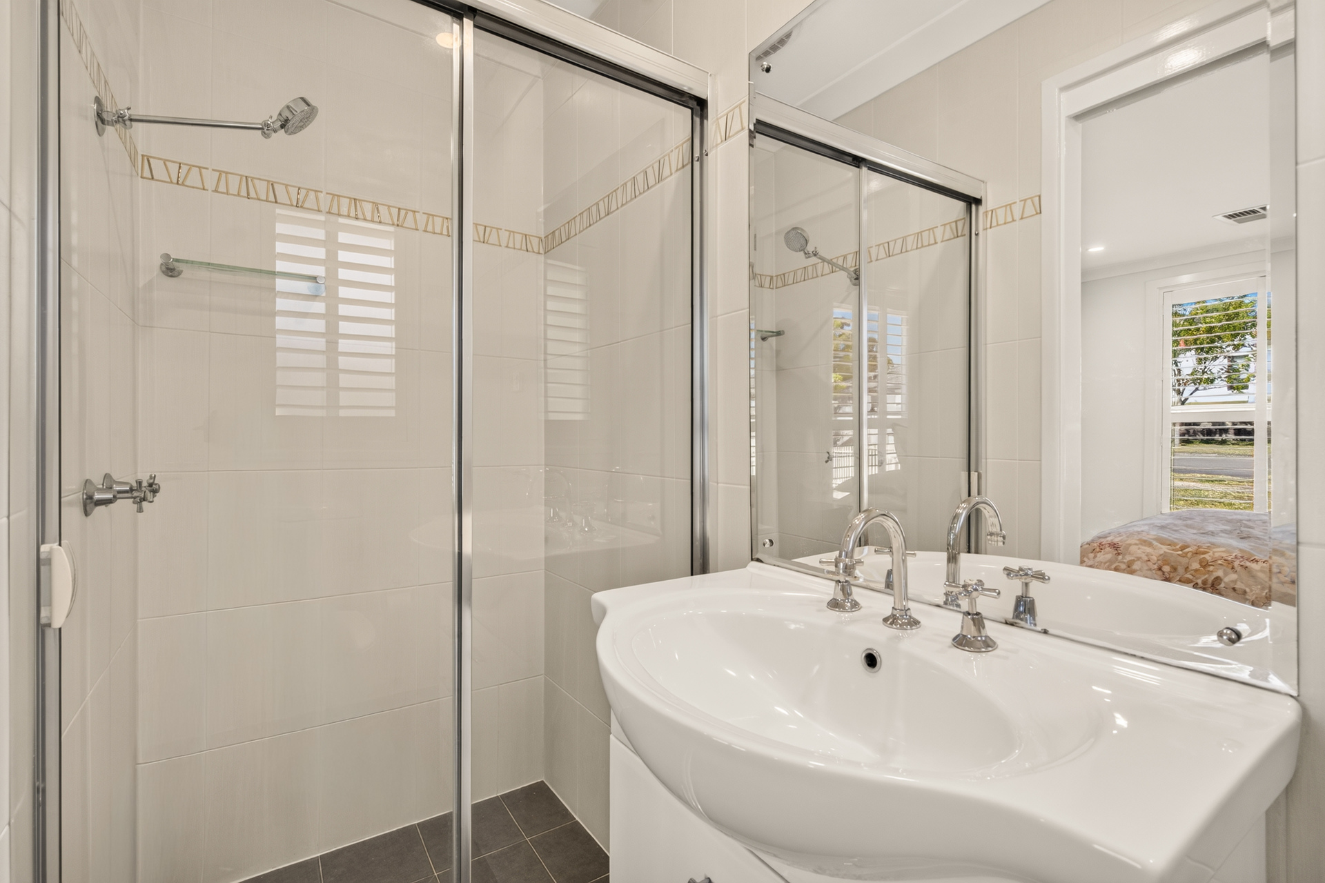 Auction - 11 Plymouth Crescent - New Property in Kings Langley - Real Estate by Kim McChlery