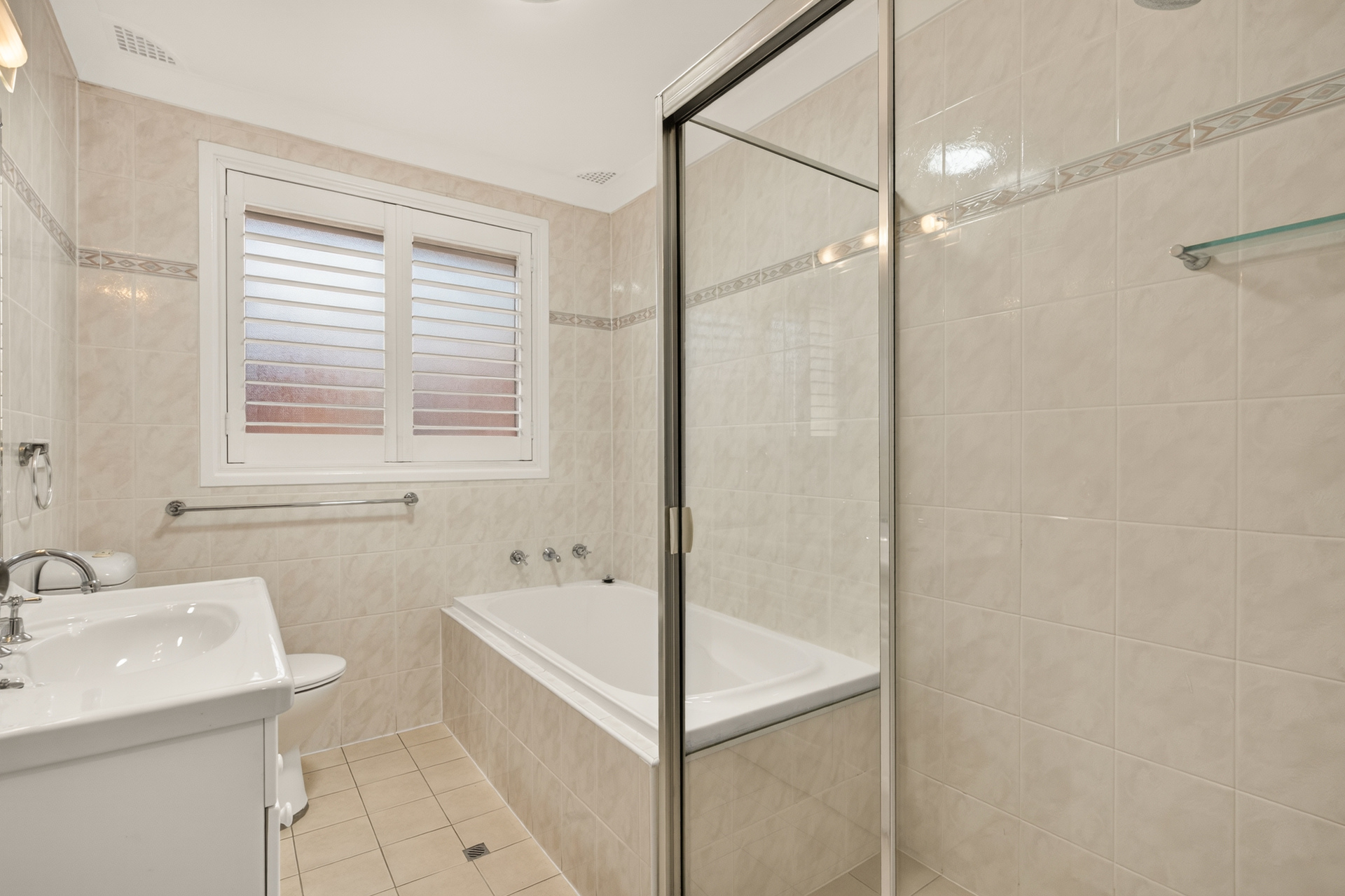 Auction - 11 Plymouth Crescent - New Property in Kings Langley - Real Estate by Kim McChlery