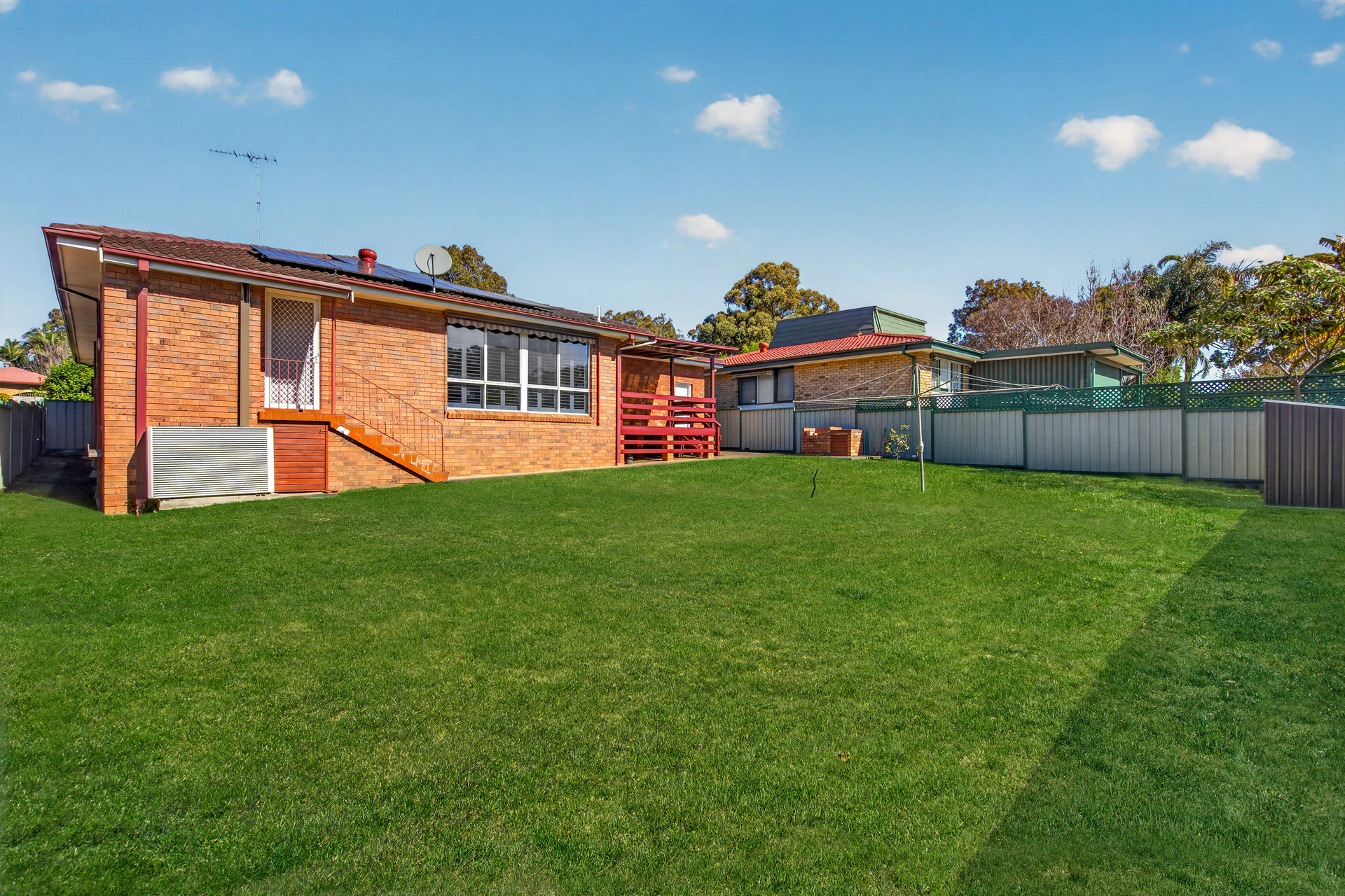 Auction - 11 Plymouth Crescent - New Property in Kings Langley - Real Estate by Kim McChlery