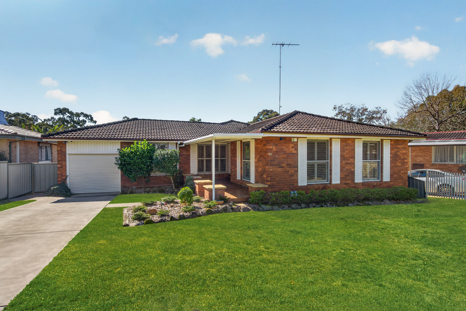 Auction - 11 Plymouth Crescent - New Property in Kings Langley - Real Estate by Kim McChlery