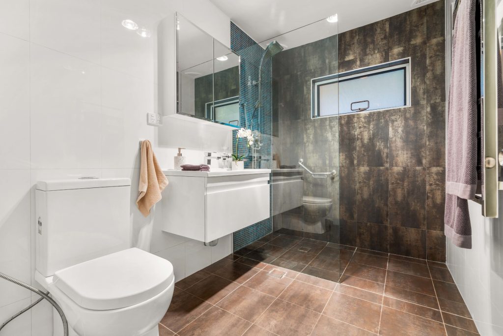Auction - 41 Glanmire Road - New Property in Baulkham Hills - Real Estate by Sam Dalgliesh