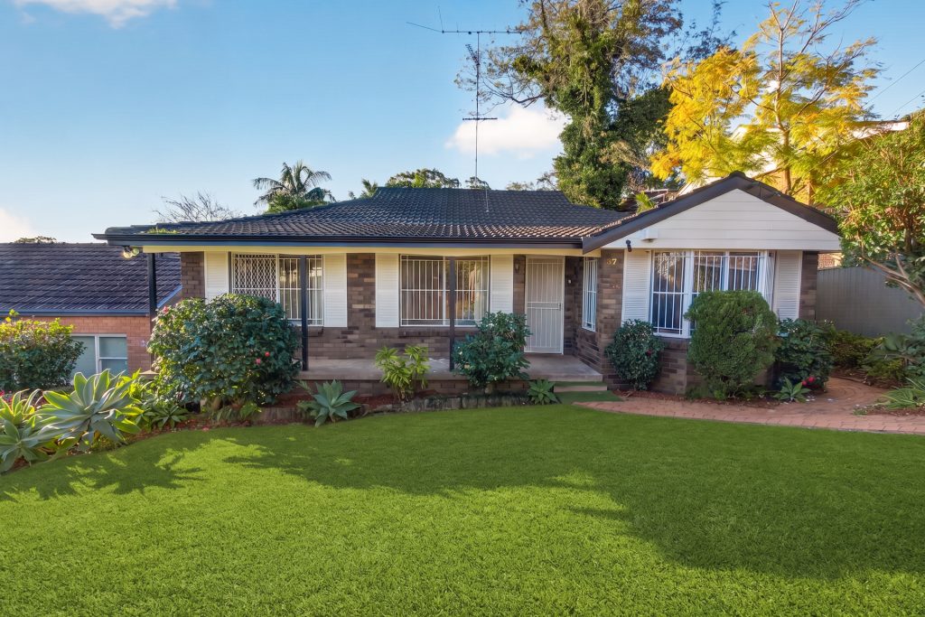 Auction - 37 Perry Street - New Property in Dundas Valley - Real Estate by Stephen Mina