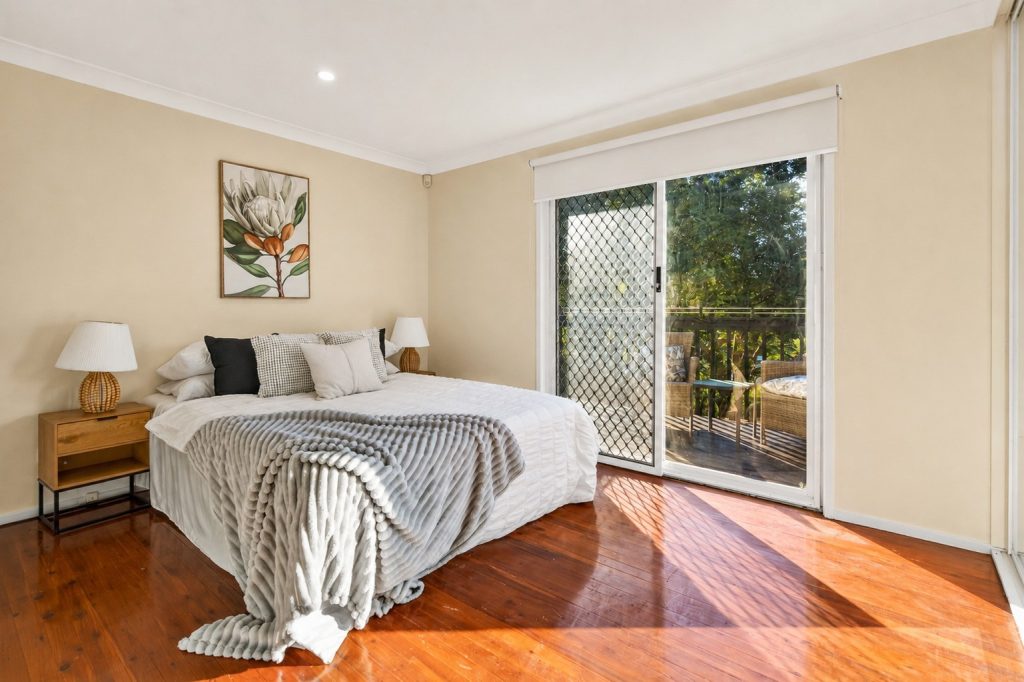 Auction - 37 Perry Street - New Property in Dundas Valley - Real Estate by Stephen Mina